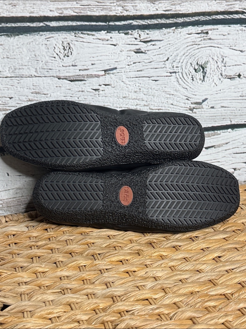 Taos Chit Chat Black Leather Slip-On Ballet Flats - Picture 7 of 9